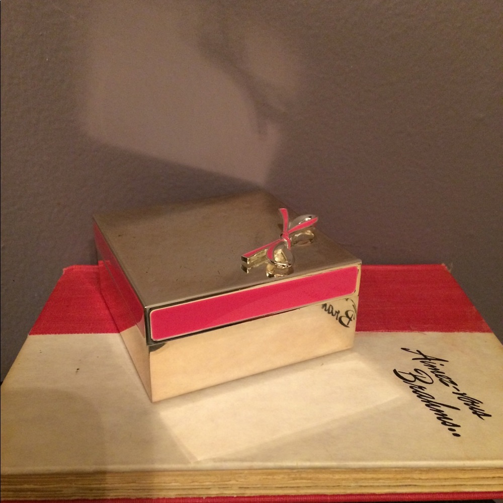Kate Spade Vienna Lane Jewelry Box Signature Bow